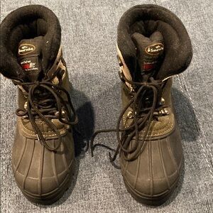 Green and Black Lace Up Boots for Winter